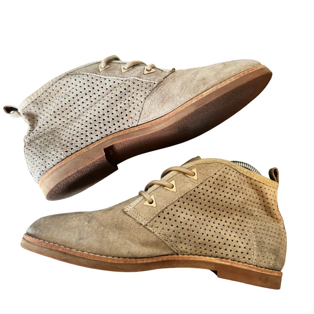 Very Volatile Borabora suede lace-up ankle boots sand Women’s size 8 Bootie Boho